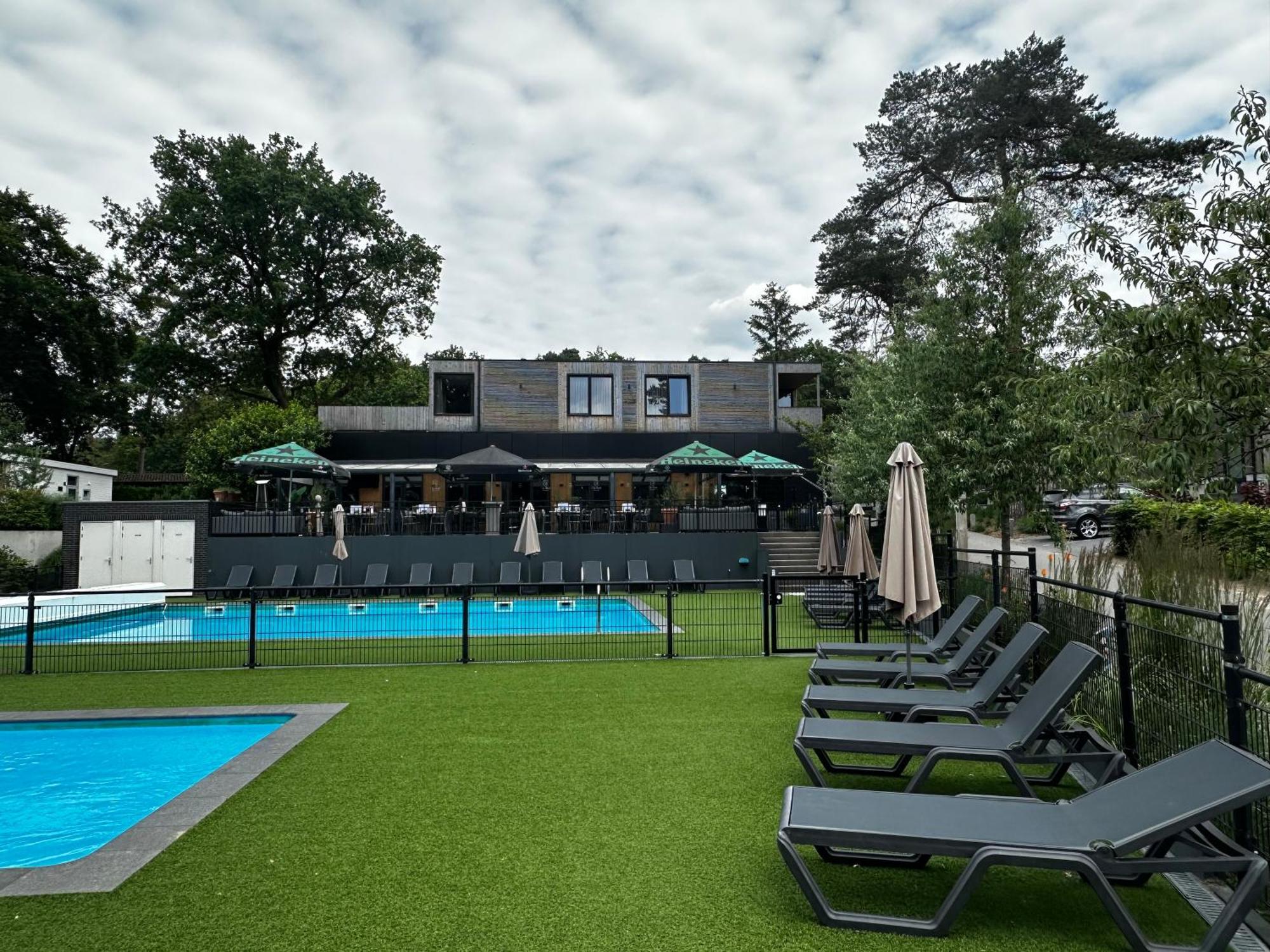 Sfeervolle Blokhut Op De Veluwe Op Recreatiepark Topparken In Beekbergen Met Vrije Tuin En Eigen Parkeerplaats Exterior foto
